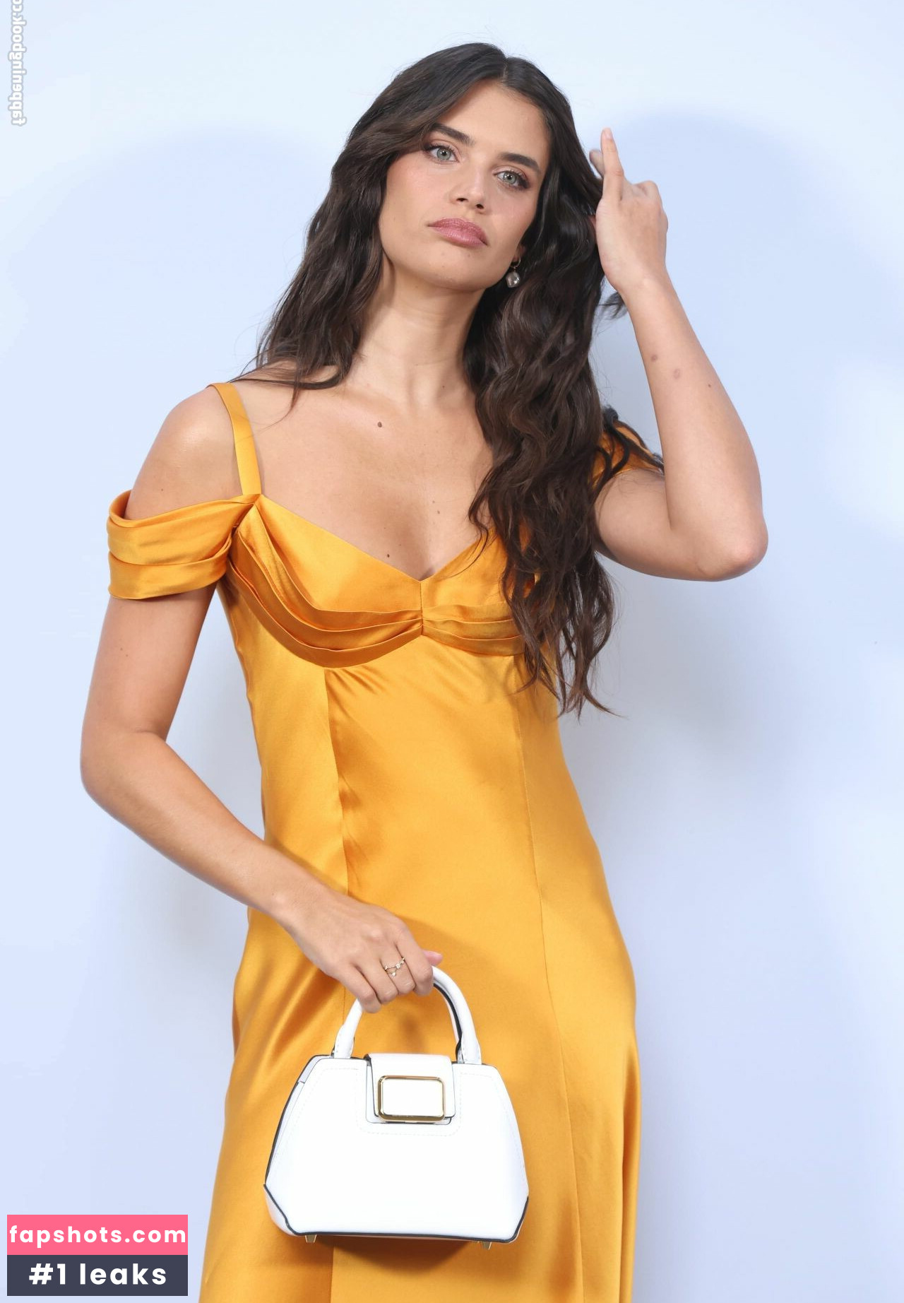 Sara Sampaio gallery photo #112