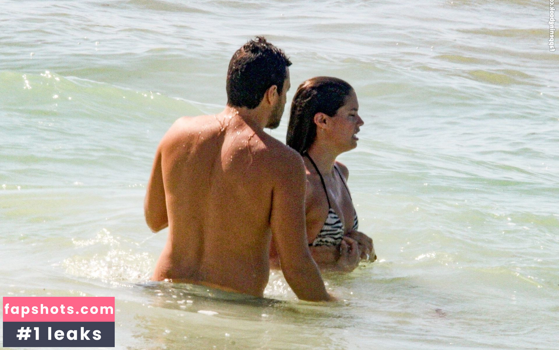 Sara Sampaio gallery photo #1283