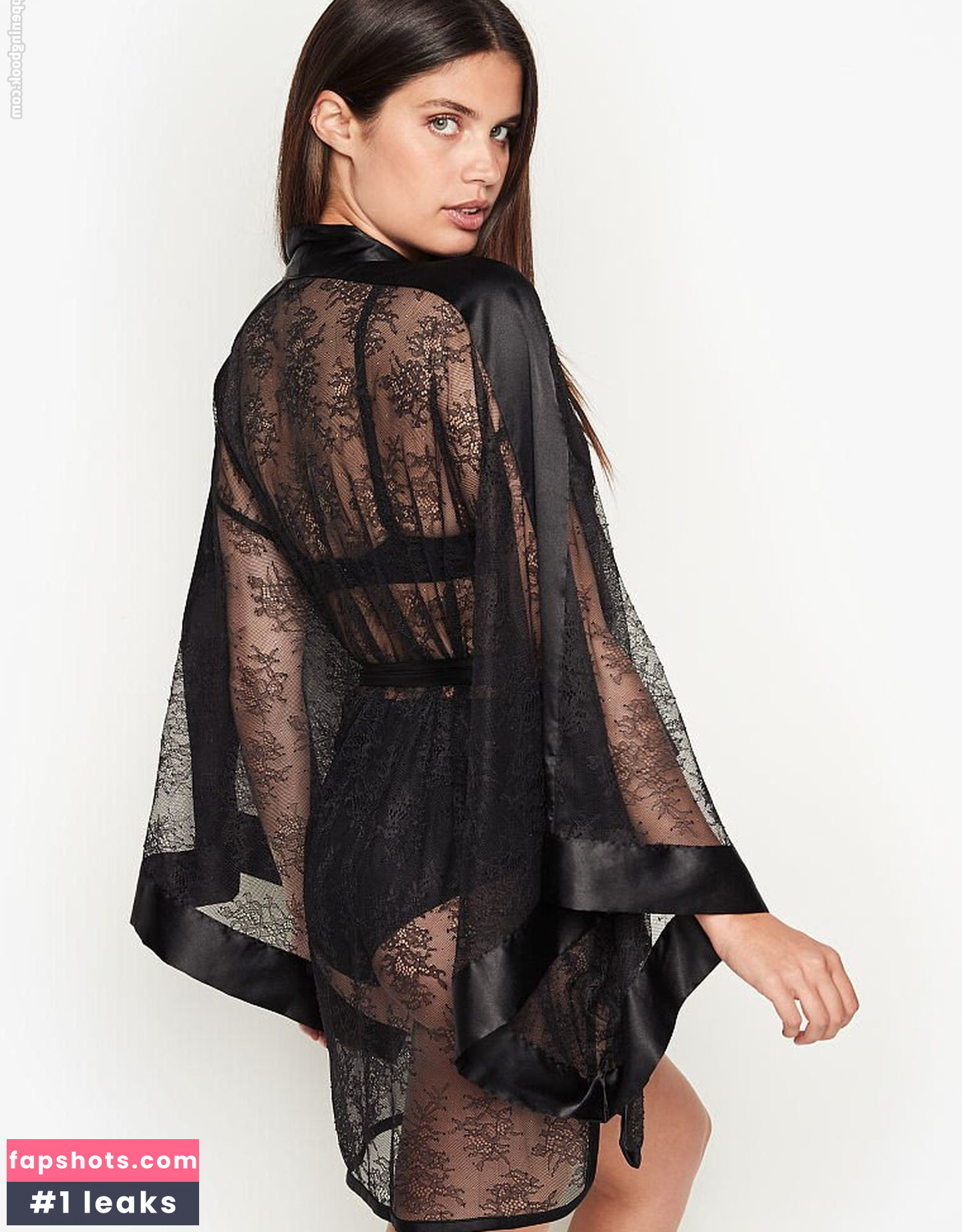 Sara Sampaio gallery photo #1370