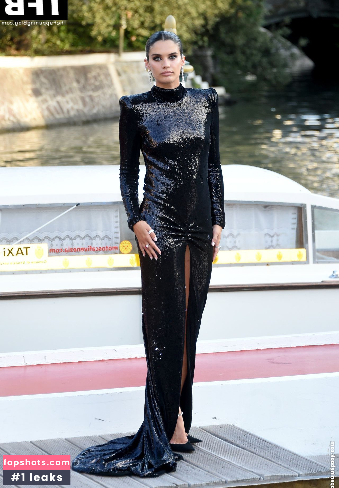 Sara Sampaio gallery photo #233