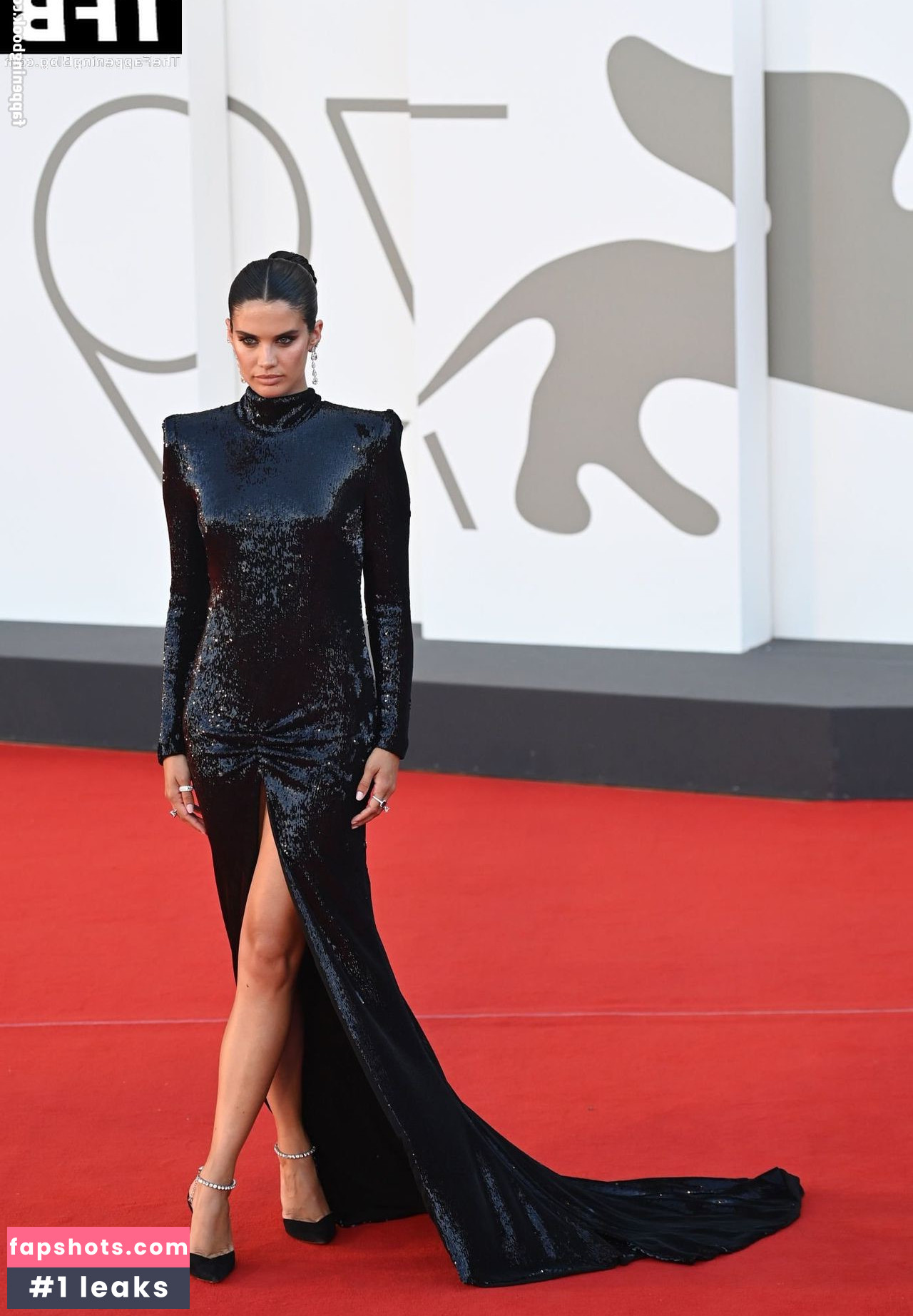 Sara Sampaio gallery photo #261