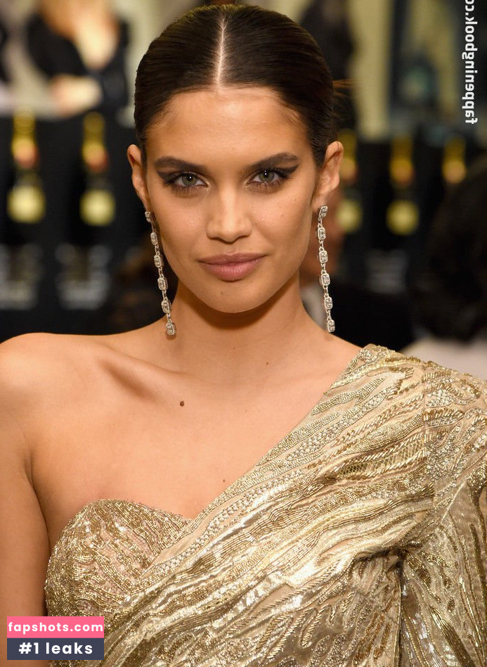 Sara Sampaio gallery photo #2723