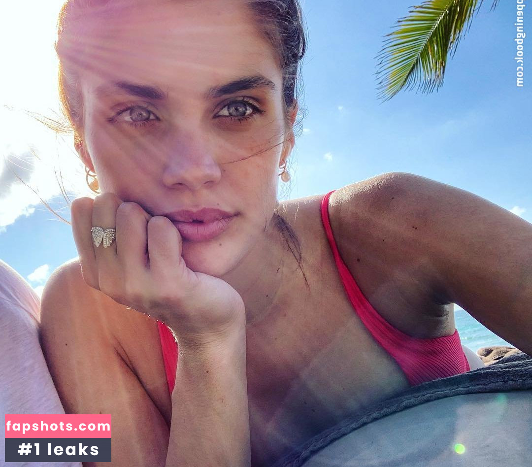 Sara Sampaio gallery photo #2755