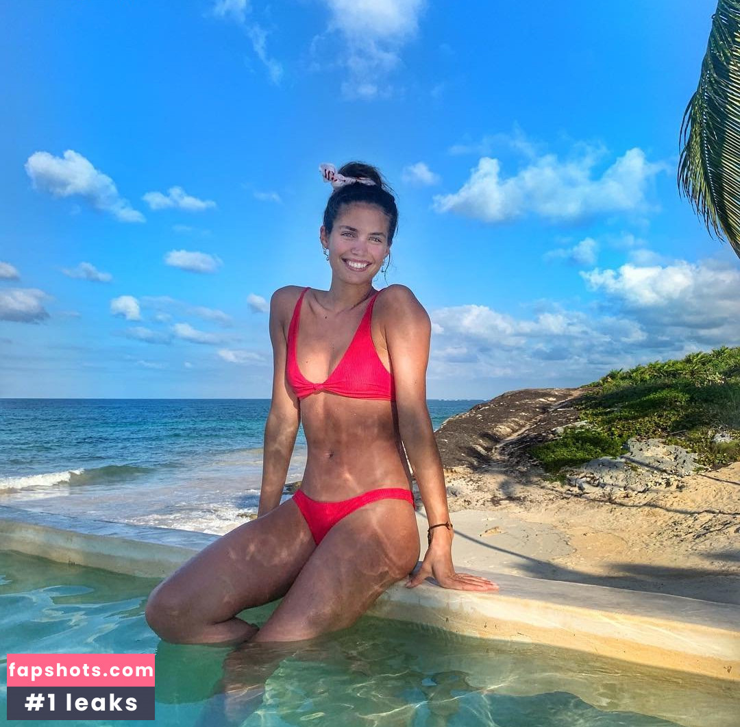 Sara Sampaio gallery photo #2757