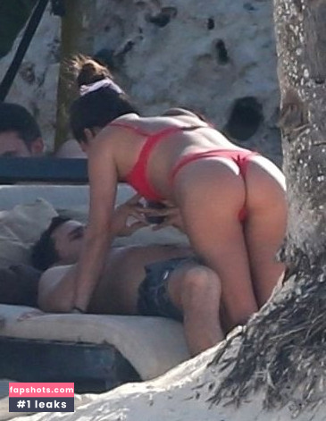 Sara Sampaio gallery photo #2766