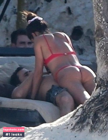 Sara Sampaio gallery photo #2767