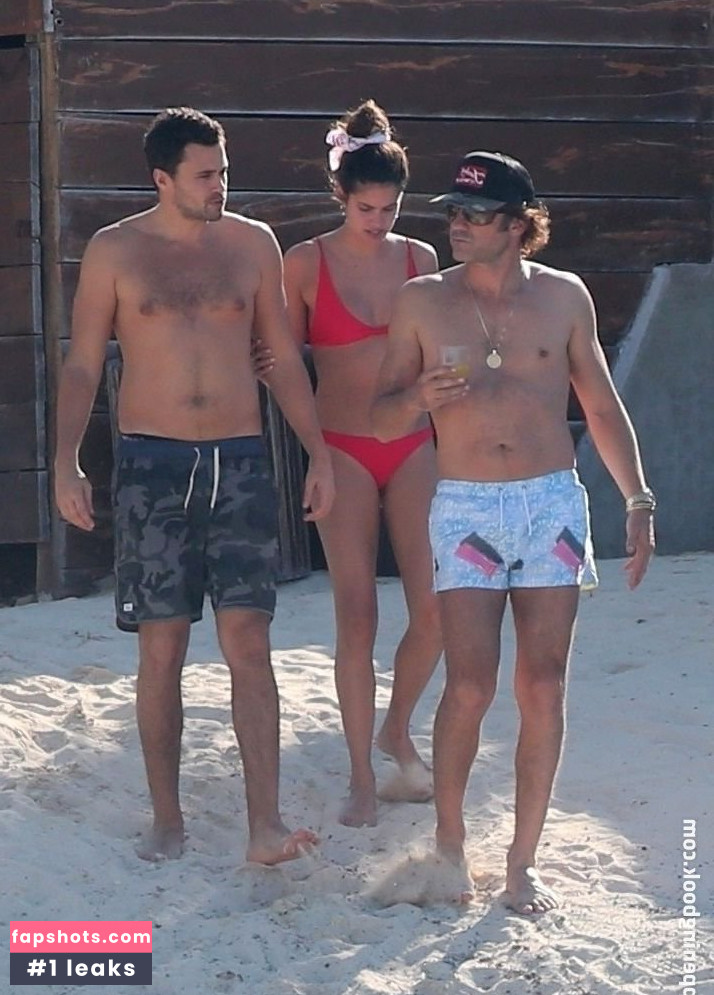 Sara Sampaio gallery photo #2795