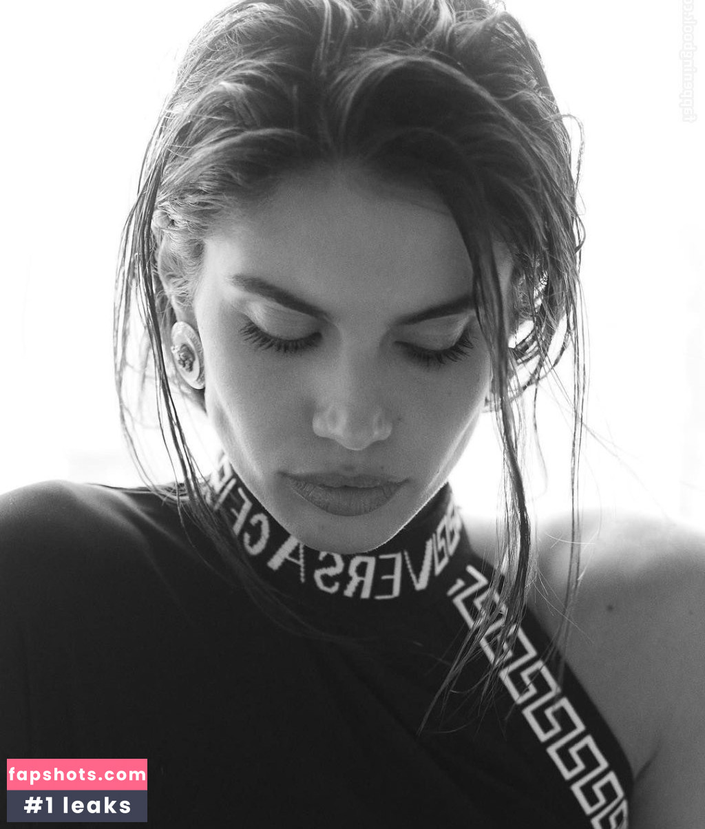 Sara Sampaio gallery photo #2839