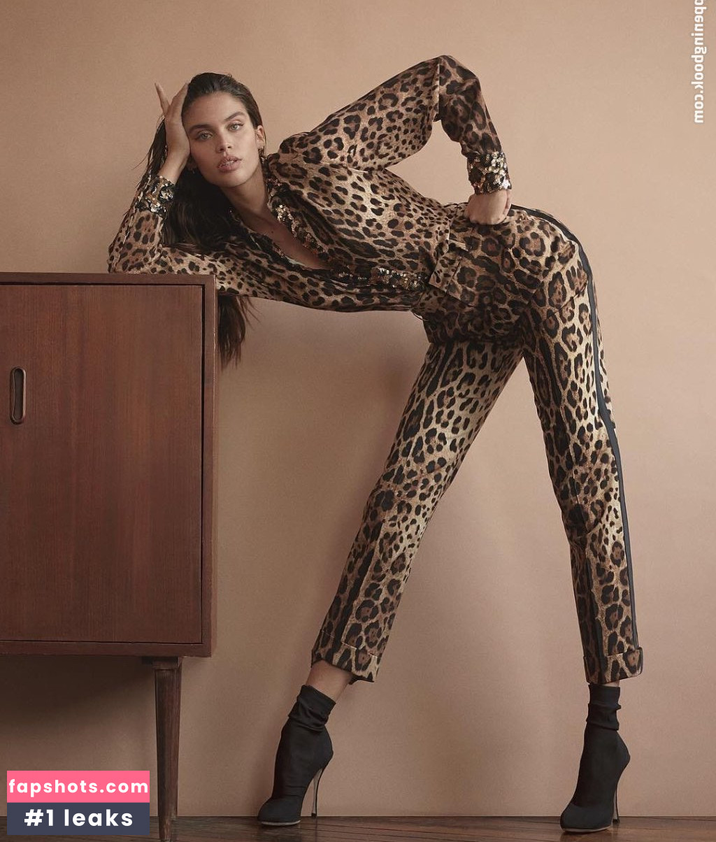 Sara Sampaio gallery photo #2840