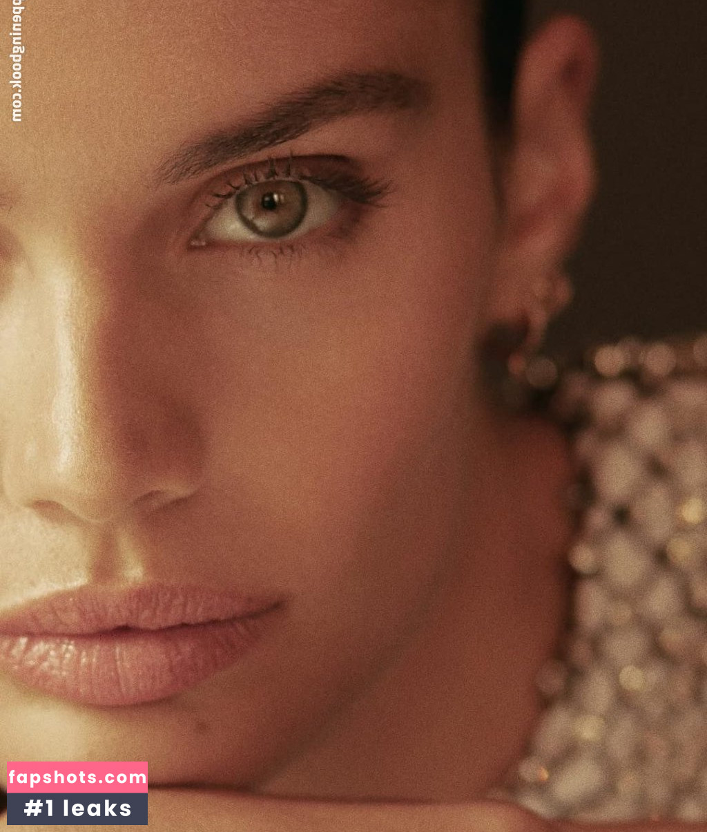 Sara Sampaio gallery photo #2841