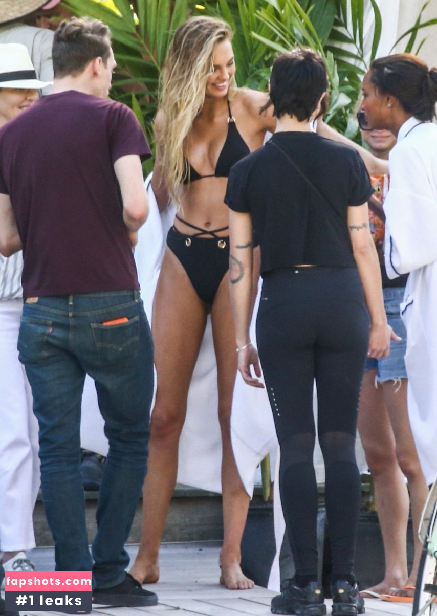 Sara Sampaio gallery photo #2859