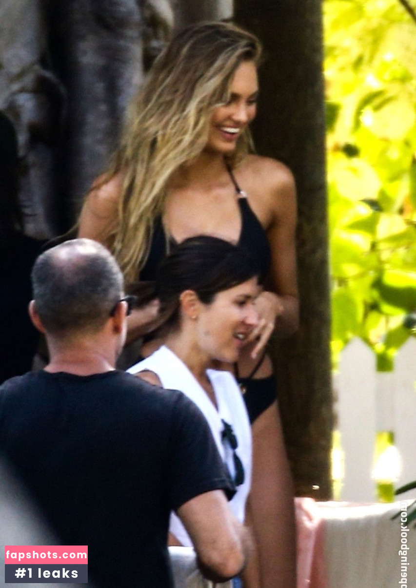 Sara Sampaio gallery photo #2867