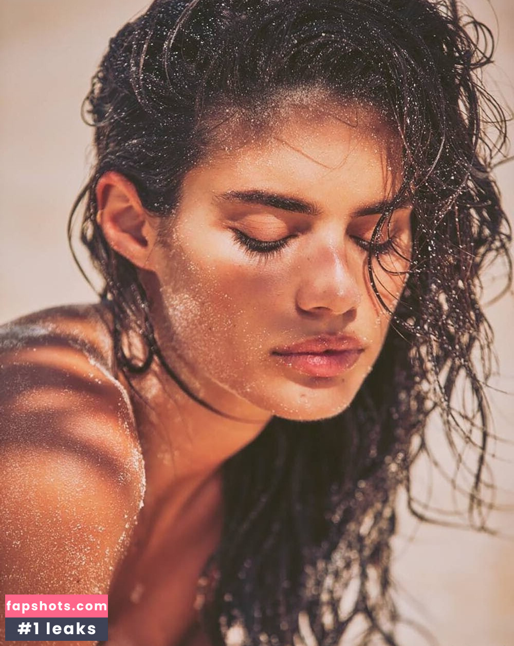 Sara Sampaio gallery photo #33