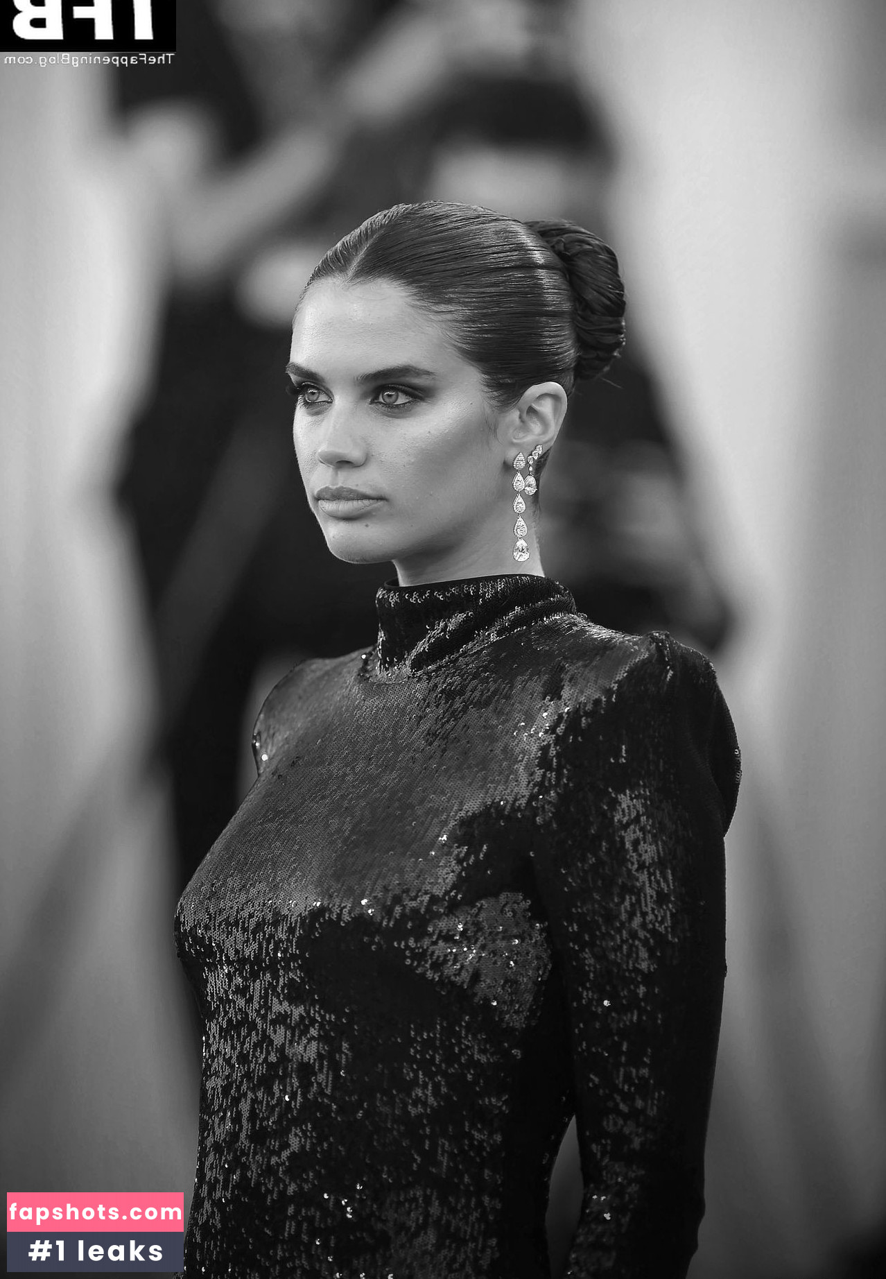 Sara Sampaio gallery photo #335
