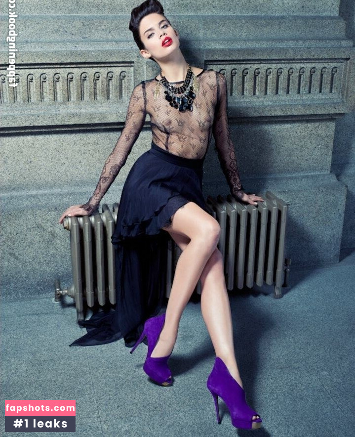 Sara Sampaio gallery photo #35