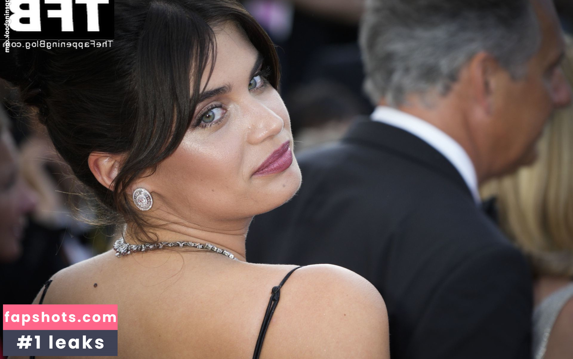 Sara Sampaio gallery photo #390