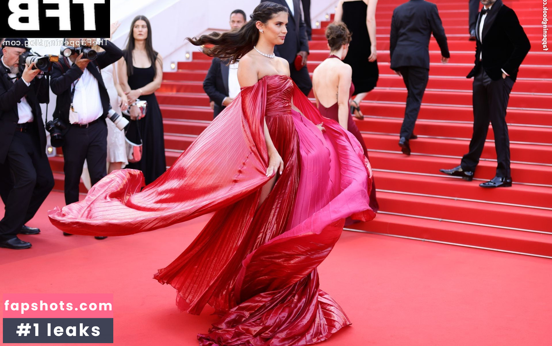 Sara Sampaio gallery photo #552