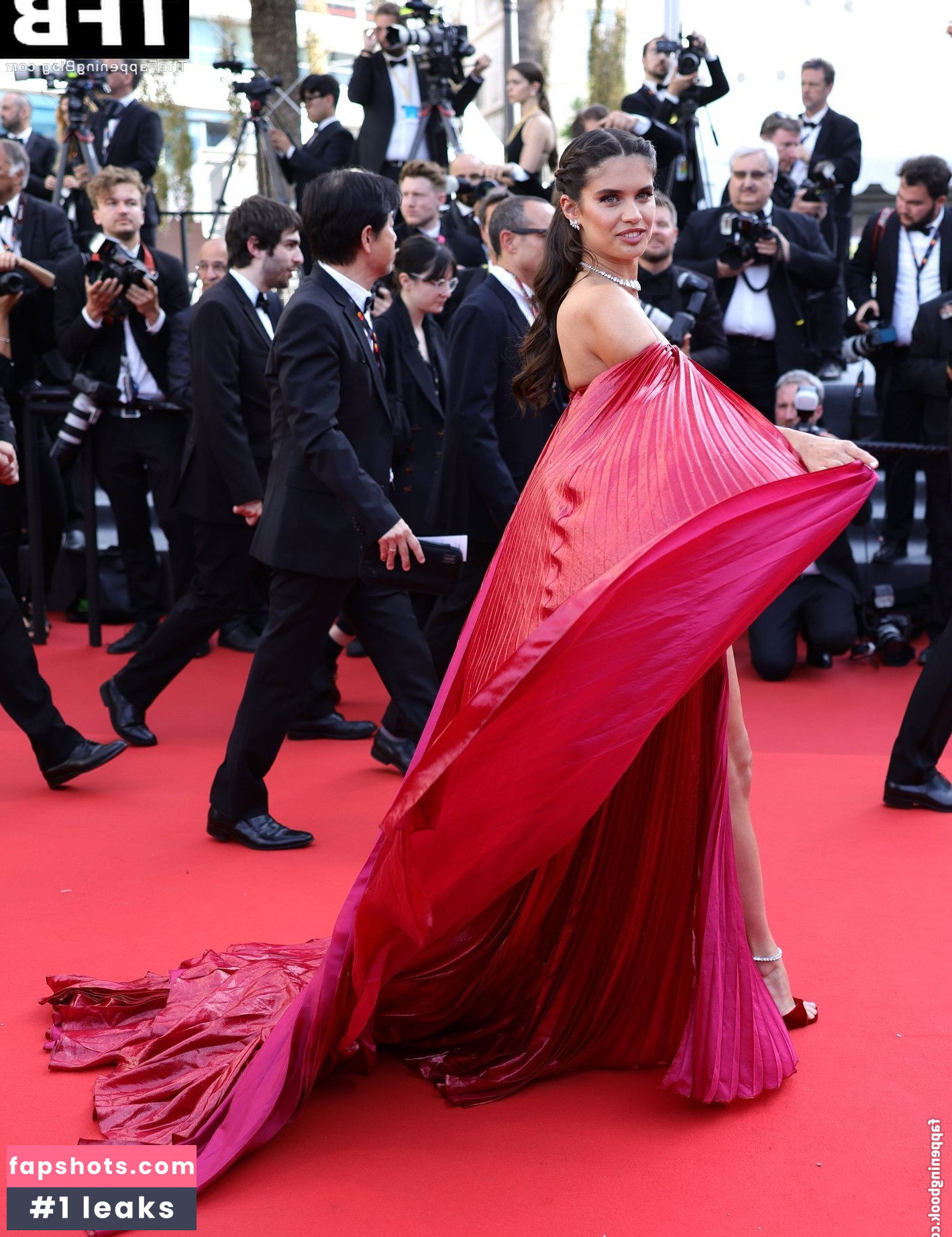 Sara Sampaio gallery photo #560