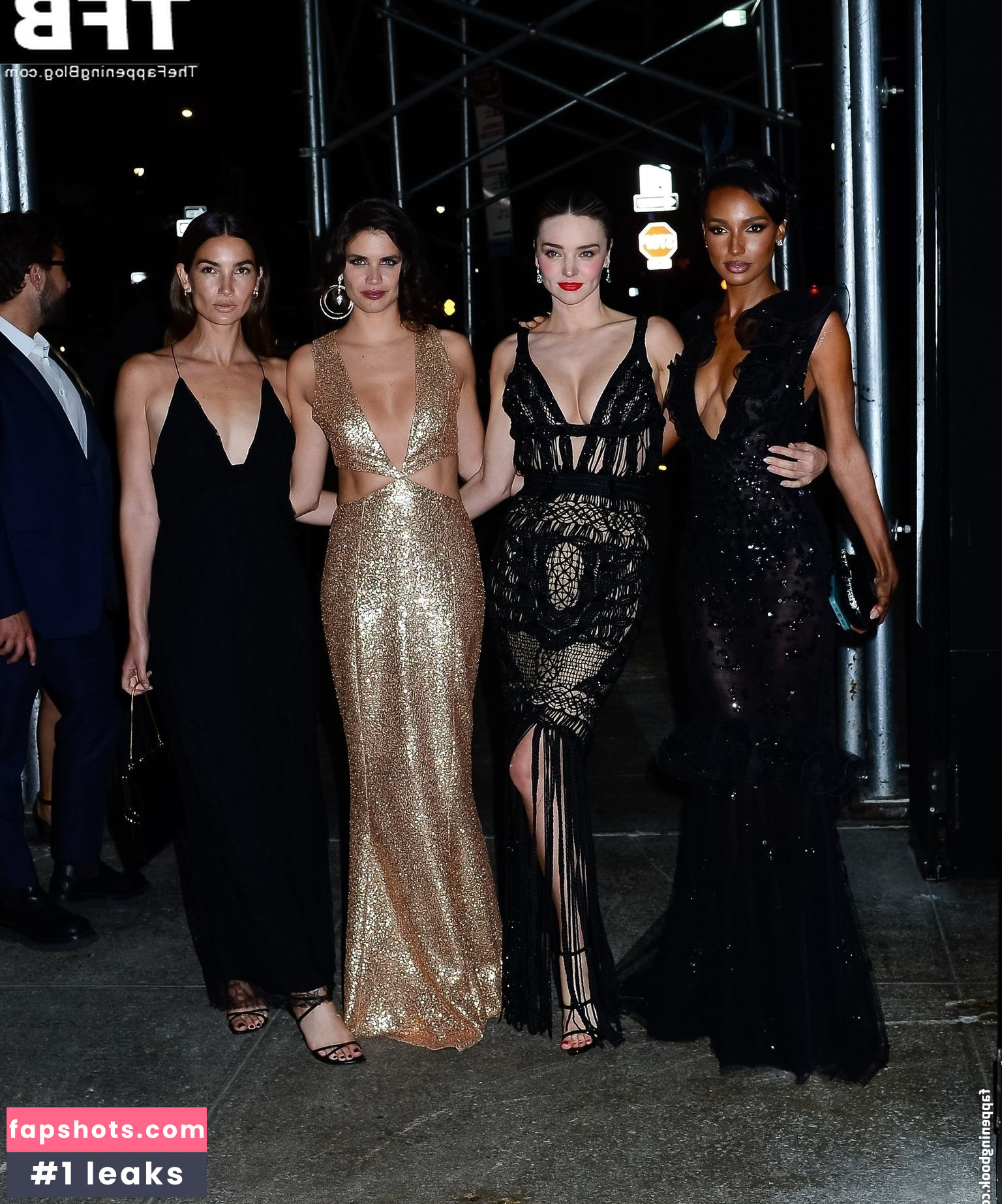 Sara Sampaio gallery photo #643