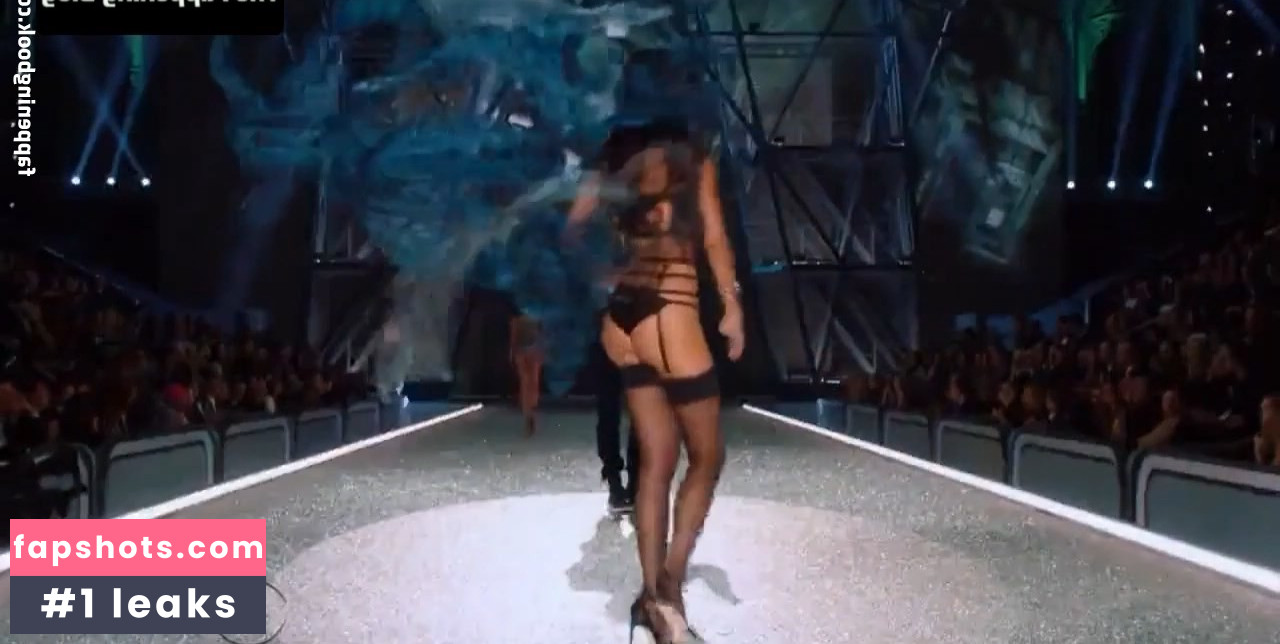 Sara Sampaio gallery photo #791