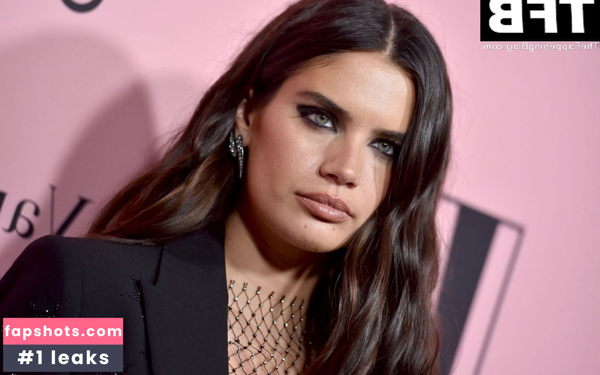 Sara Sampaio gallery photo #850