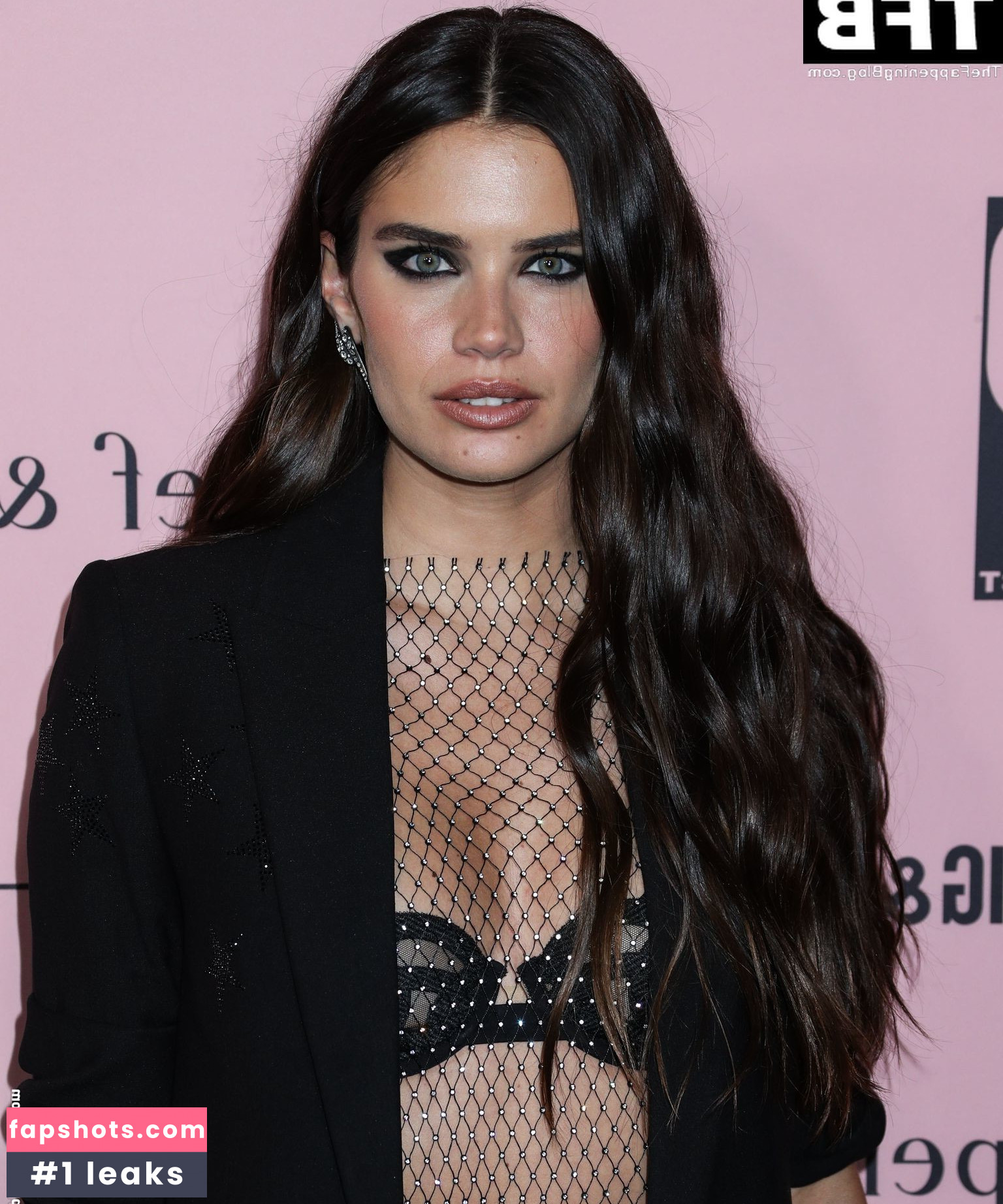 Sara Sampaio gallery photo #896