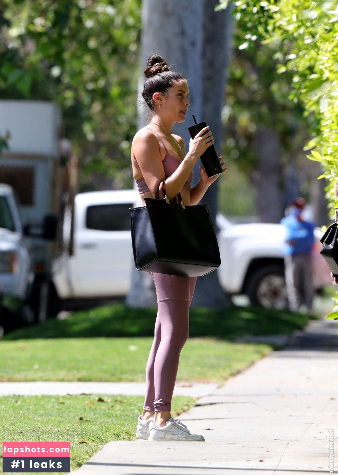 Sara Sampaio gallery photo #992