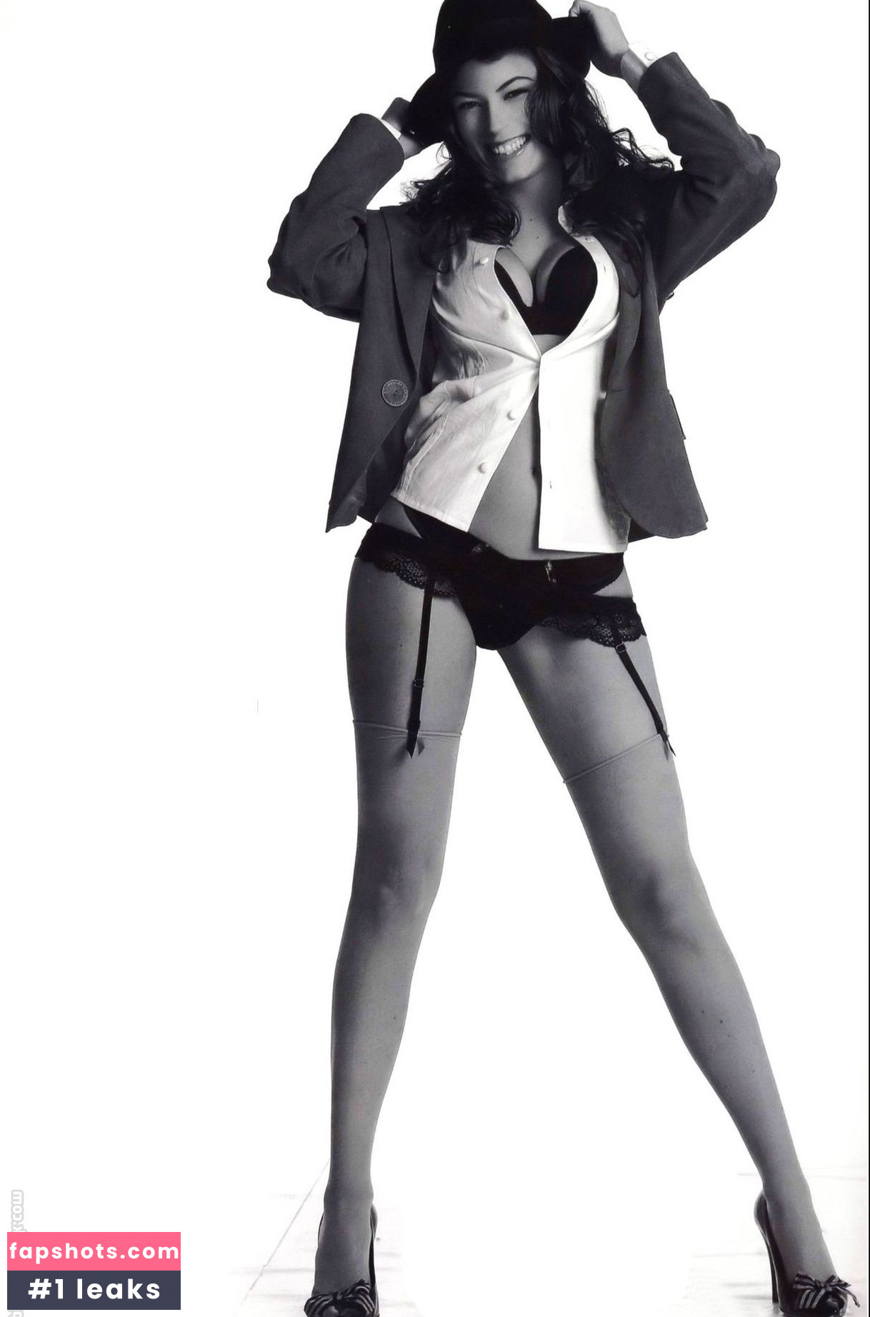 Sara Tommasi gallery photo #39