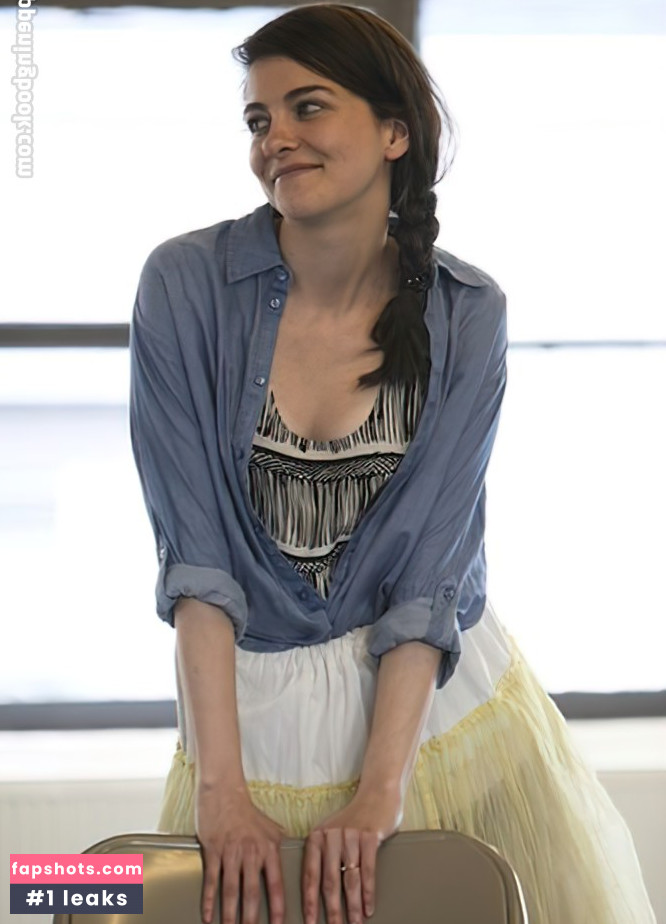 Sara Vickers gallery photo #14