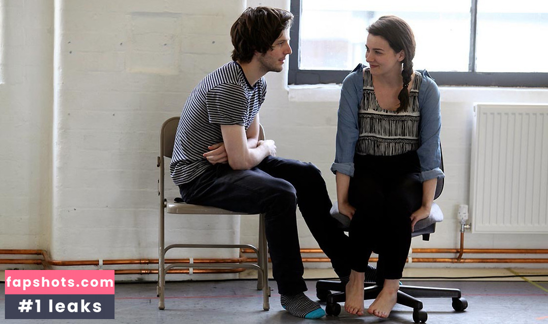 Sara Vickers gallery photo #5