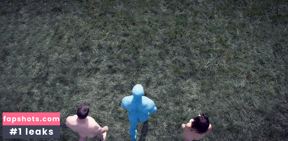 Sara Vickers gallery photo #9