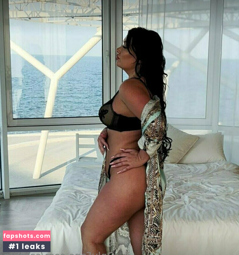 sarabig gallery photo #17