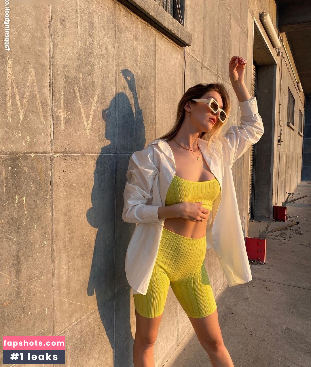 Sarah Ahrend gallery photo #6