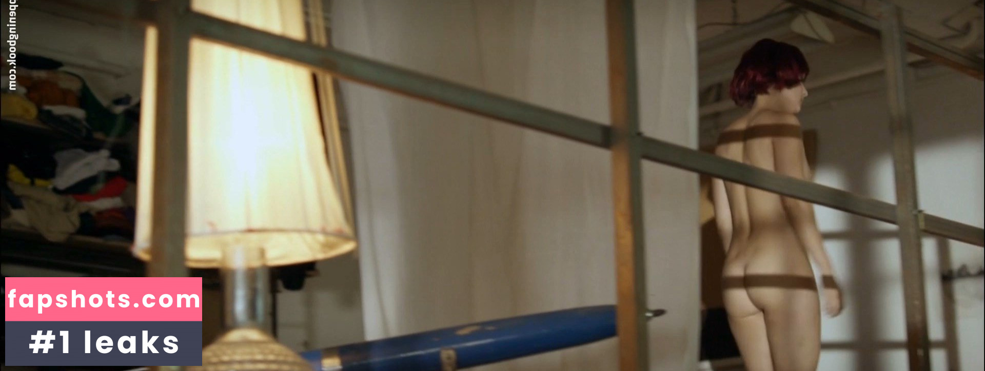 Sarah Alles gallery photo #4