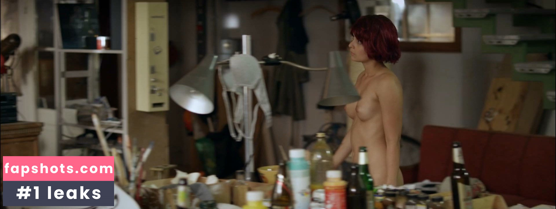 Sarah Alles gallery photo #10