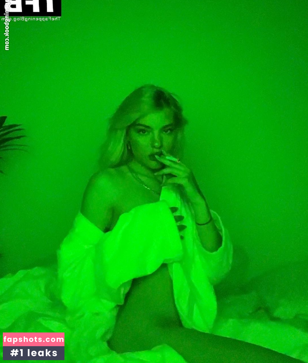 Sarah Almoril gallery photo #15