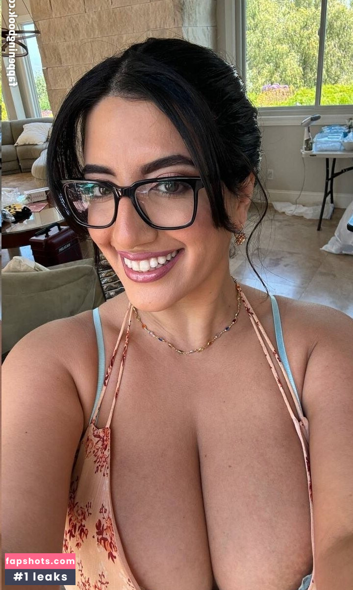 Sarah Arabic Nude Leaks OnlyFans Photos #137 - LeakJerk