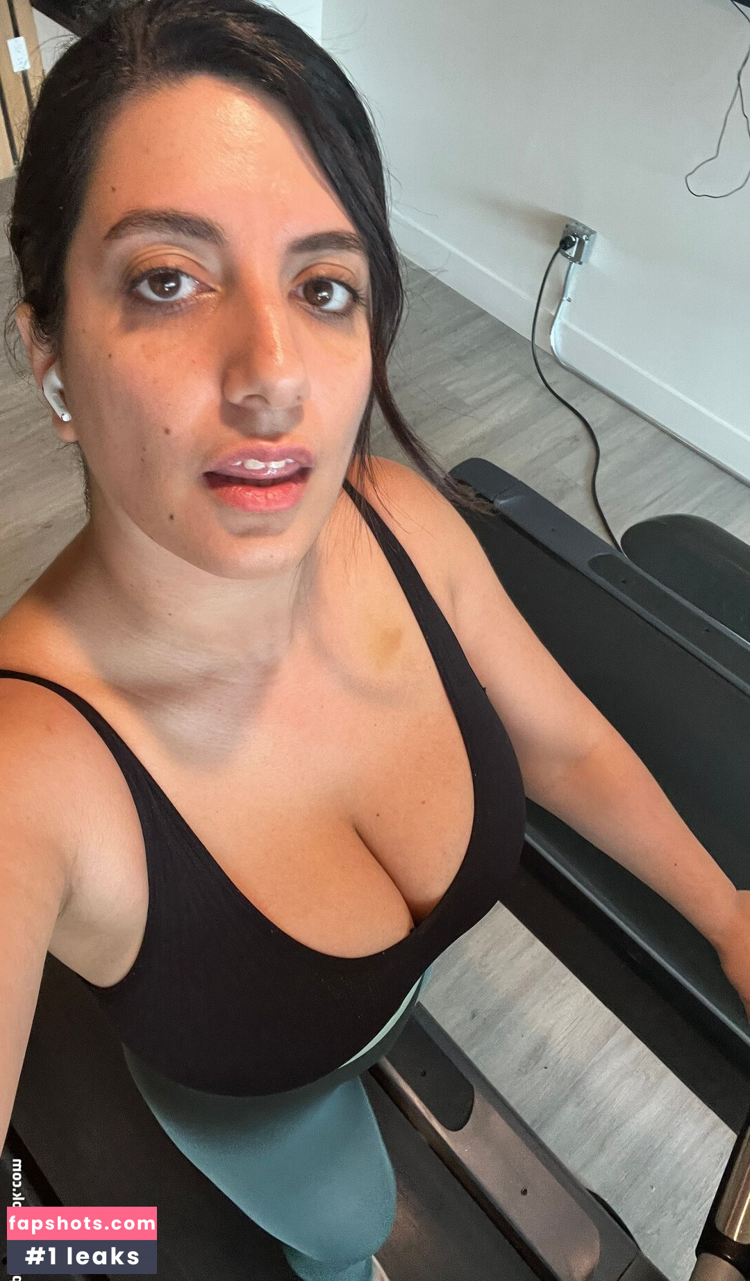 Sarah Arabic Nude Leaks OnlyFans Photos #297 - LeakJerk