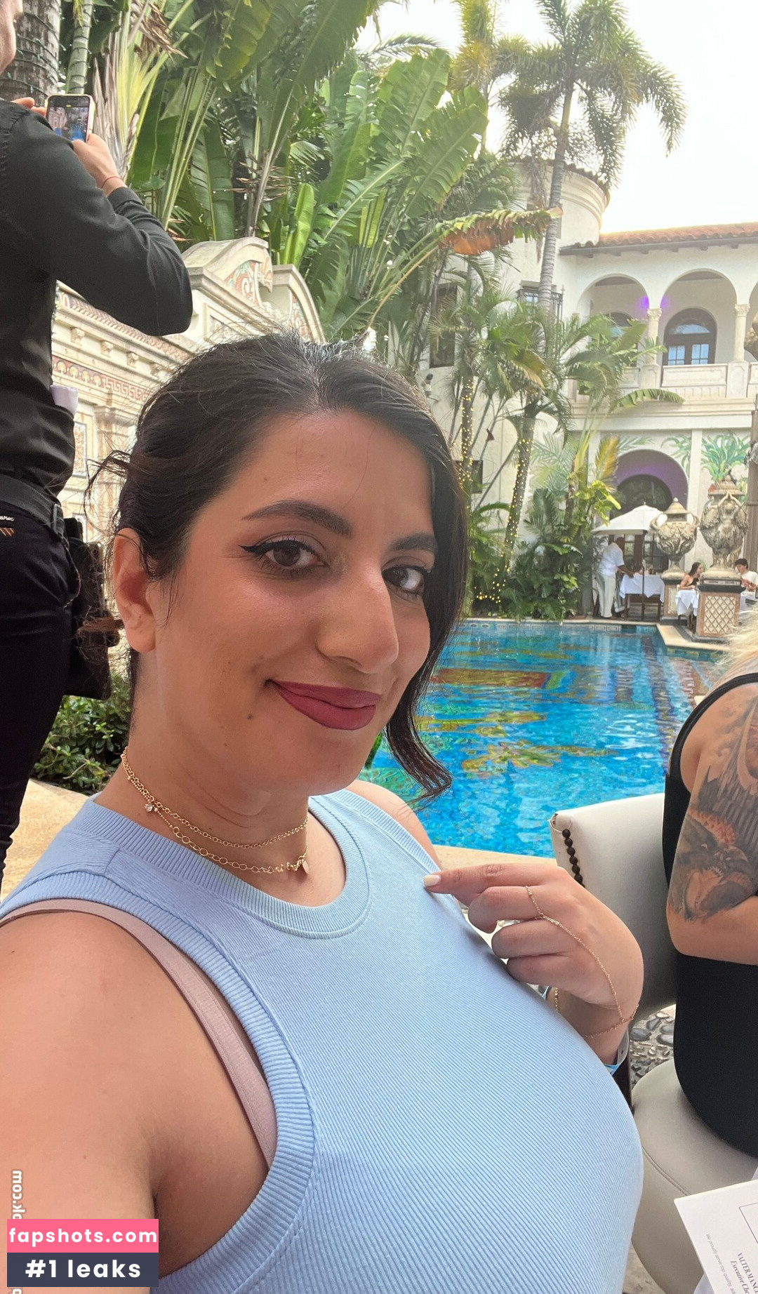 Sarah Arabic Nude Leaks OnlyFans Photos #317 - LeakJerk