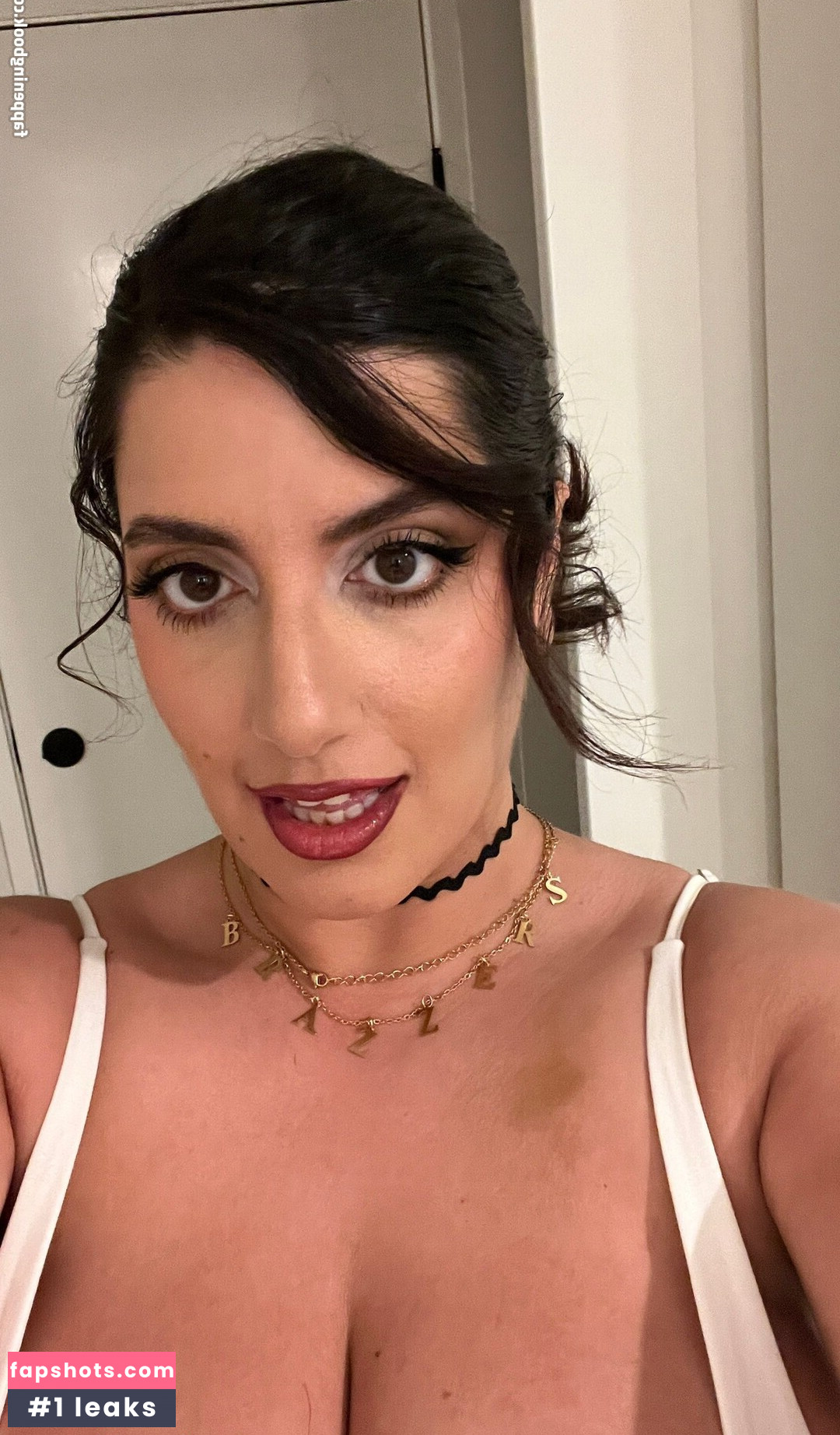 Sarah Arabic Nude Leaks OnlyFans Photos #321 - LeakJerk