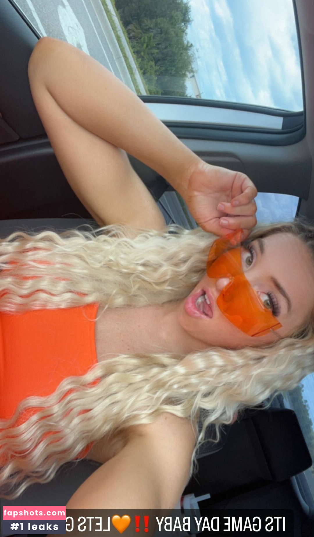 Sarah Baer gallery photo #10