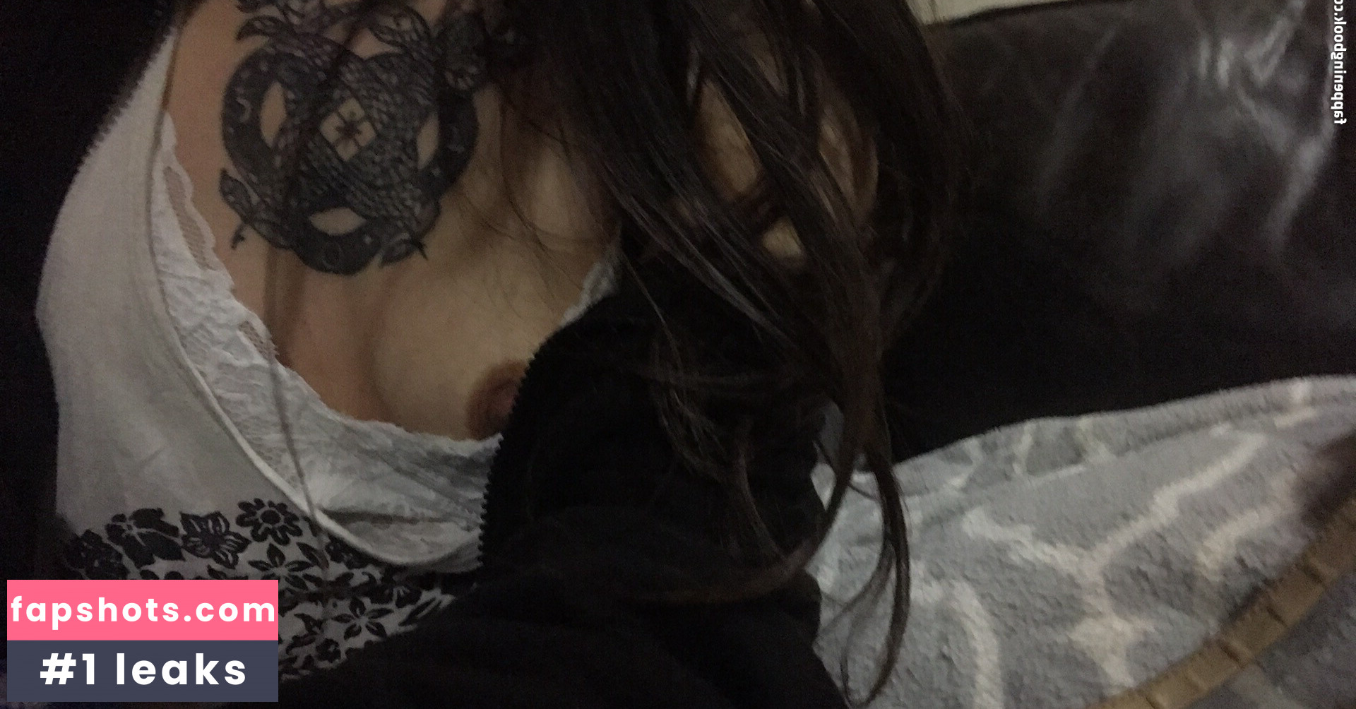 Sarah Bear gallery photo #2