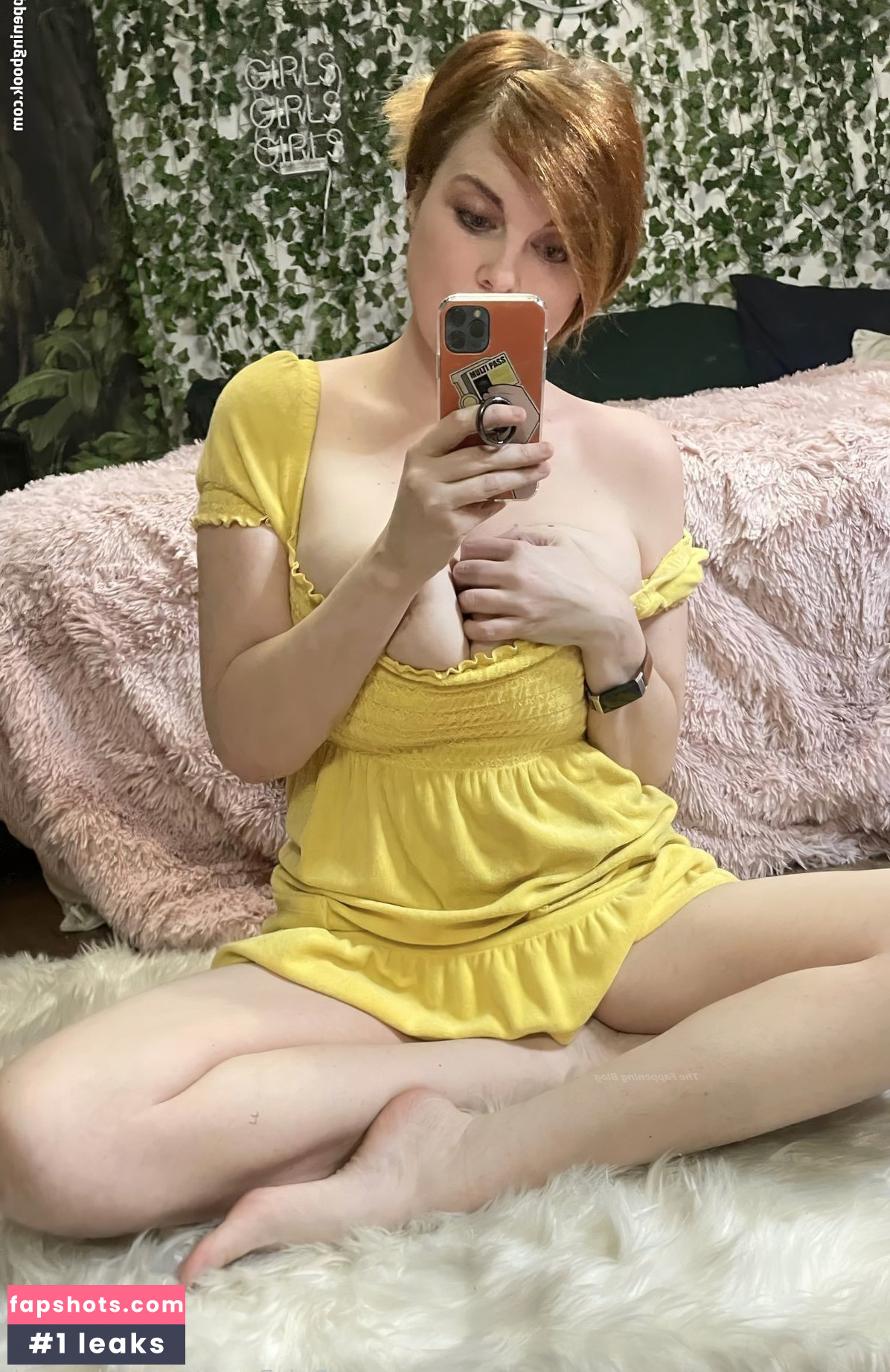 Sarah Beattie gallery photo #19