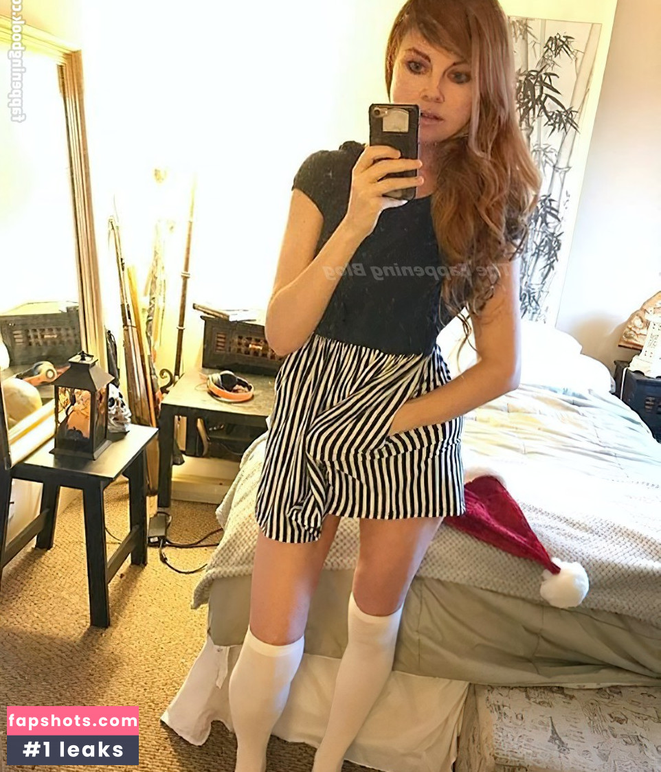 Sarah Beattie gallery photo #56