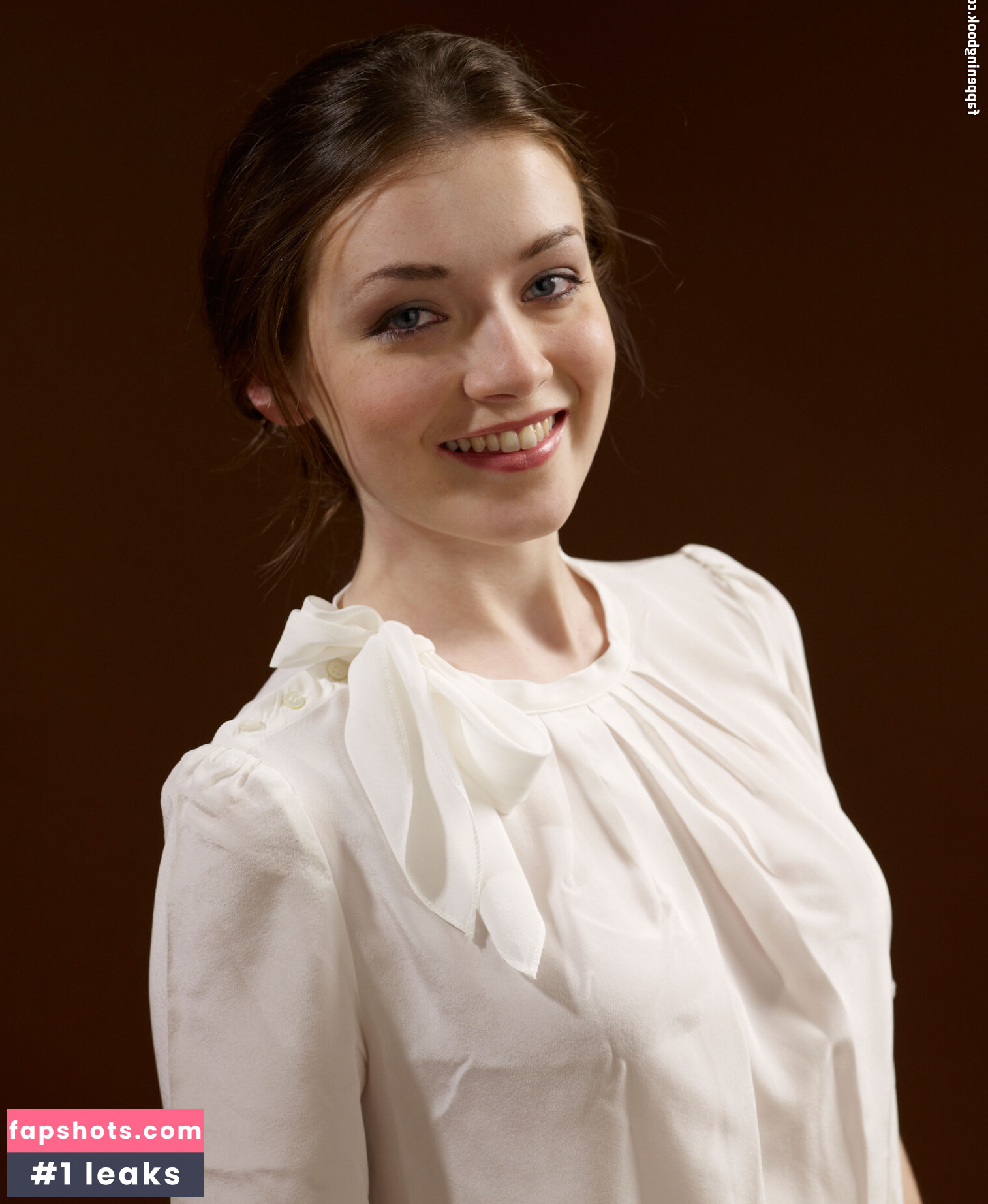 Sarah Bolger gallery photo #16