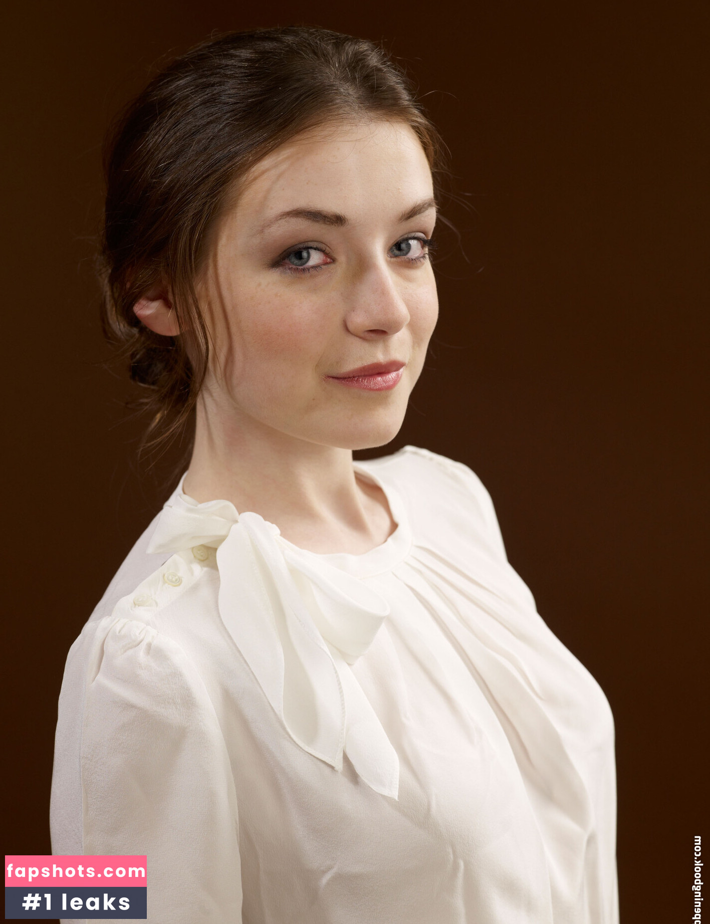 Sarah Bolger gallery photo #18