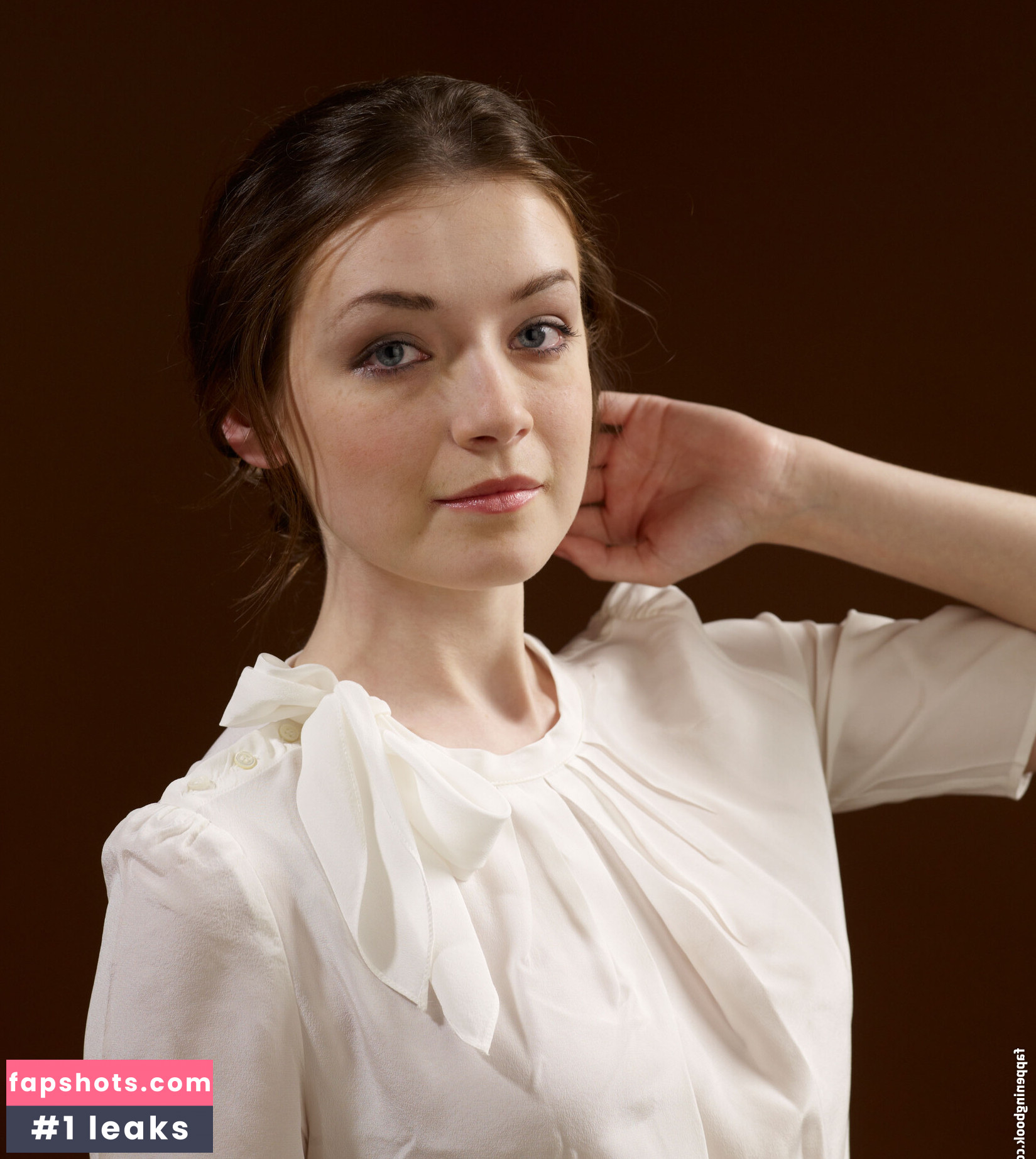 Sarah Bolger gallery photo #8