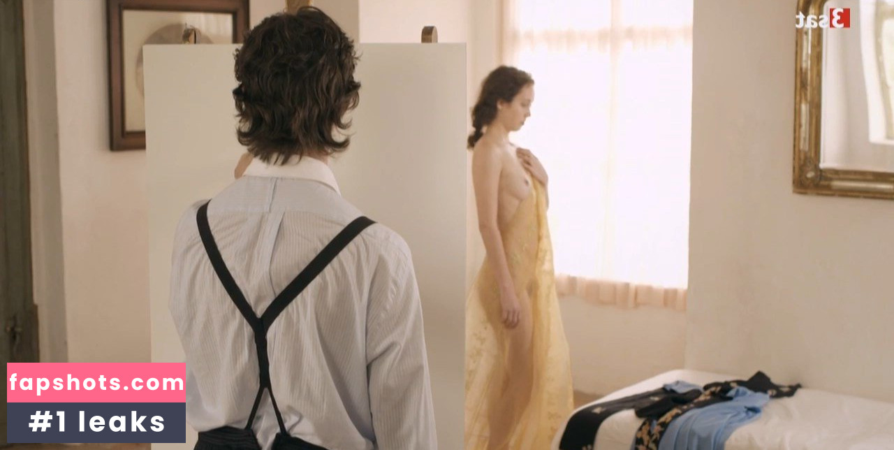 Sarah Born Filtración Desnuda OnlyFans Foto #8 - Fapshots