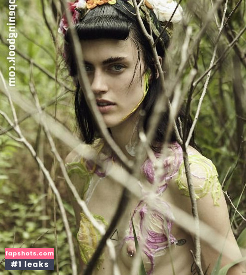 Sarah Brannon gallery photo #2