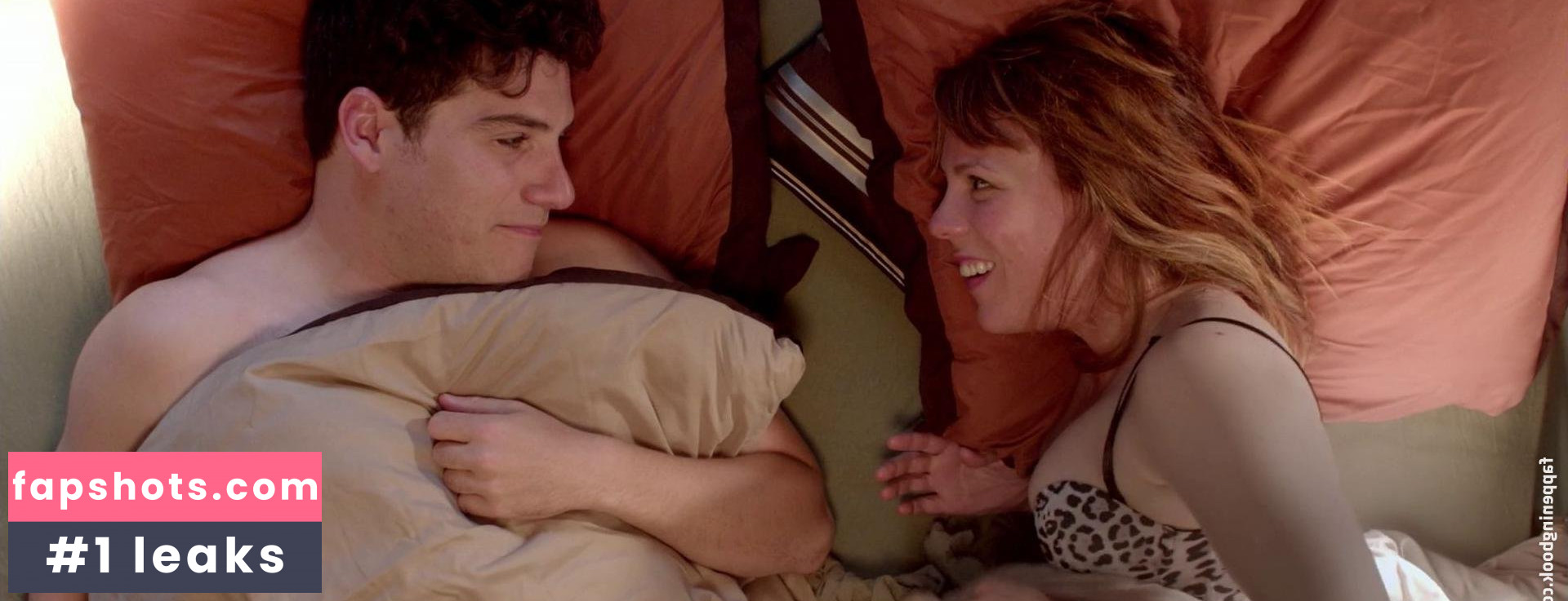 Sarah Burns gallery photo #2